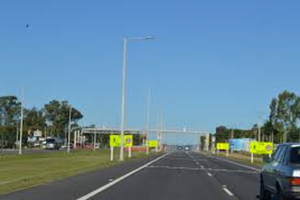 Alertan que no se está utilizando el puente elevado para peatones en La Capuera