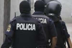 Un operativo por extorsión terminó con la incautación de drogas, dinero y tres detenidos