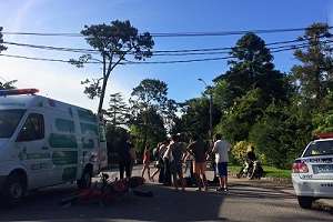 Motociclista politraumatizada luego que argentino no respetó cartel de pare