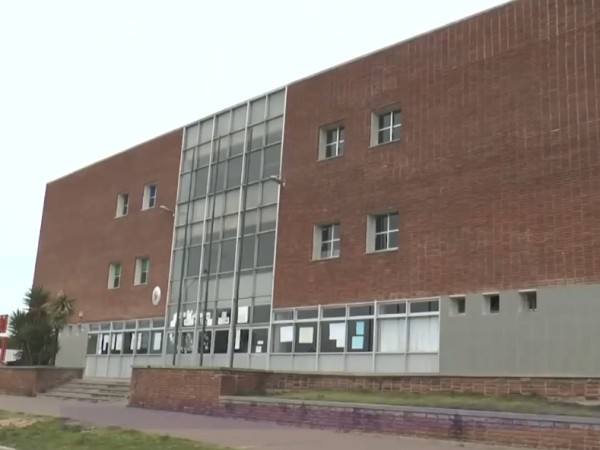 Denuncian presunto maltrato a un alumno del Liceo 2 de Maldonado y Policía investiga enfrentamiento entre guardia y padre del estudiante