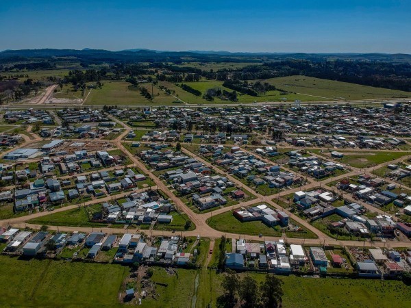 Mides coordina asamblea interinstitucional con vecinos del barrio Hipódromo por refugio en ruta 39