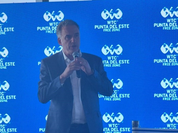 Orsi destacó que el desarrollo del país debe crecer “más allá de Montevideo” en la inauguración del World Trade Center de Punta del Este