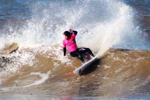 Olarte se coronó  campeón de la segunda fecha del Circuito Uruguayo de Surf,  en El Emir