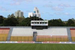 Laventure dijo que diagnóstico de la tribuna sur del estadio del Campus fue exagerado