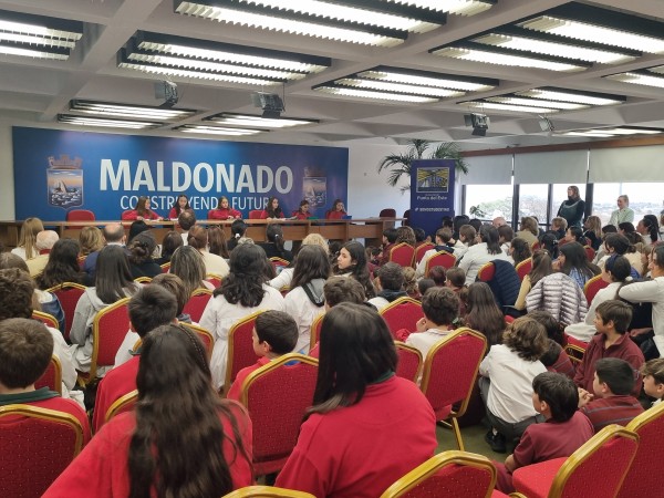 AlcaldeporunDía,IntendenciadeMaldonado,alumnos,JavierCarballal.MunicipiodePuntadelEste