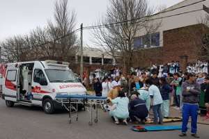 Un niño resultó con fractura expuesta atropellado frente a la Escuela 95