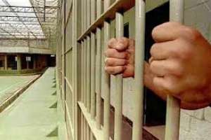 Pelea entre hermanos termina con uno de ellos en la cárcel por varios delitos