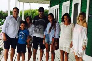 Tinelli almorzó en familia con el técnico Diego Aguirre en Punta del Este