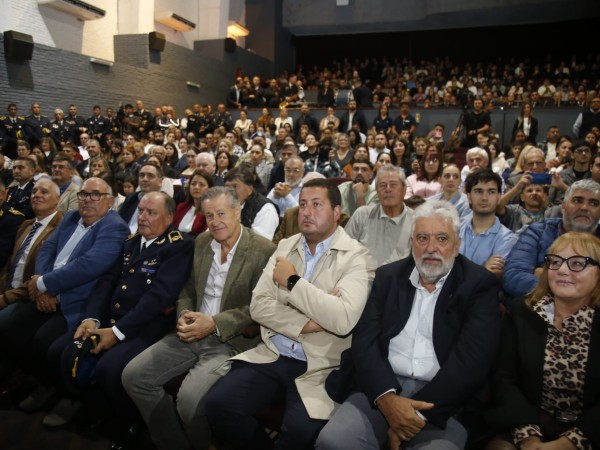 “No basta con inaugurar obras que hacen otros” y “es todo humo”, dijo Echeverría sobre declaraciones de ministro del Interior