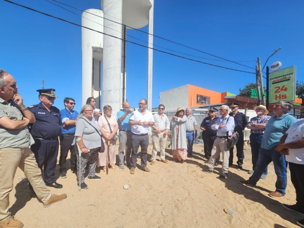 OSE entregó un predio en barrio Hipódromo para la construcción de una subcomisaría