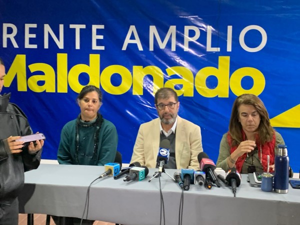 Presidente del FA sobre la visita de Orsi al portaviones: "Yo no hubiera ido"