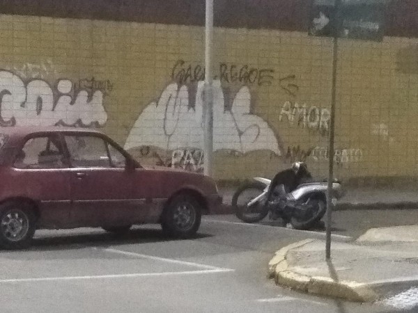 Siniestro de tránsito, moto, auto