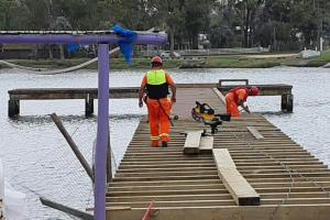 Comenzaron las obras de reparación del muelle de pescadores de La Barra