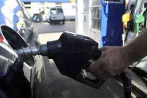 Estacioneros evalúan nuevamente dejar de vender combustible con tarjetas de crédito