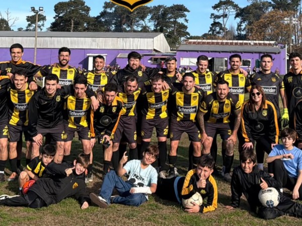 Liga Mayor: Ituzaingó, Charrúas y Peñarol de San Carlos ganaron y Libertad sigue puntero