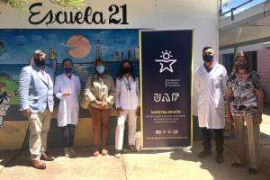 Municipio de Punta del Este y la UAF donaron pantallas LED a la Escuela Nº 21