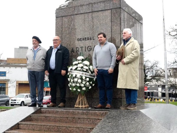 La Plaza San Fernando fue escenario del homenaje por el 196° aniversario de la Jura de la Constitución