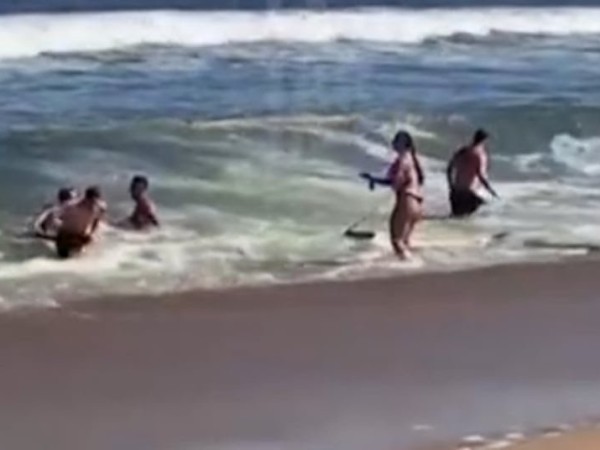 Evangelina Anderson habló tras el rescate en el mar de sus hijos en una playa sin guardavidas