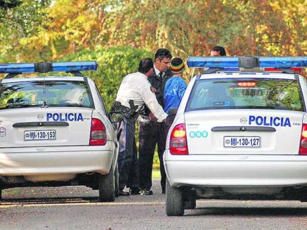 Malviviente quiso escaparse por una cañada tras tirar un revólver 