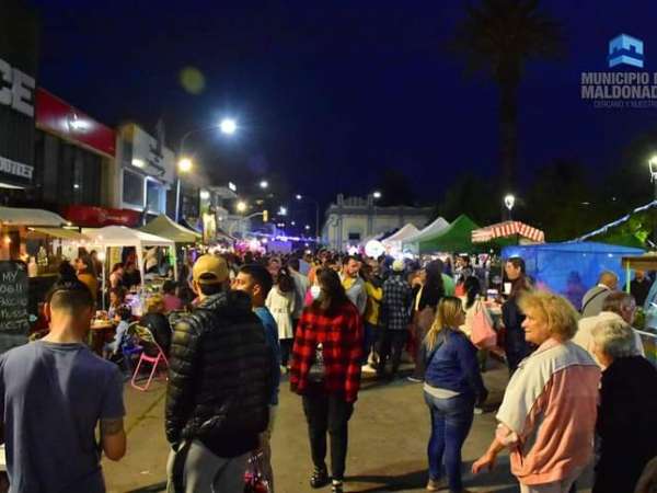 Con gran éxito se realizó otro Mercado Central