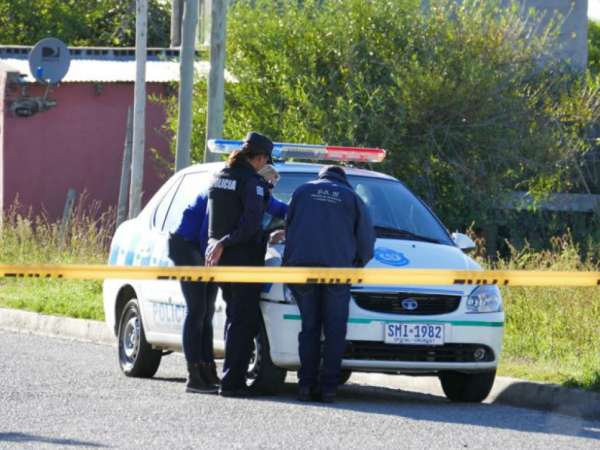 Individuo aprovechó que adolescente se quedó sin nafta en la moto para rapiñarlo