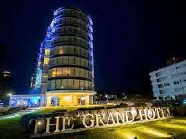 Punta del Este colmada este fin de semana; la excepción es en el Grand hotel  donde queda una habitación a 5 mil dólares la noche