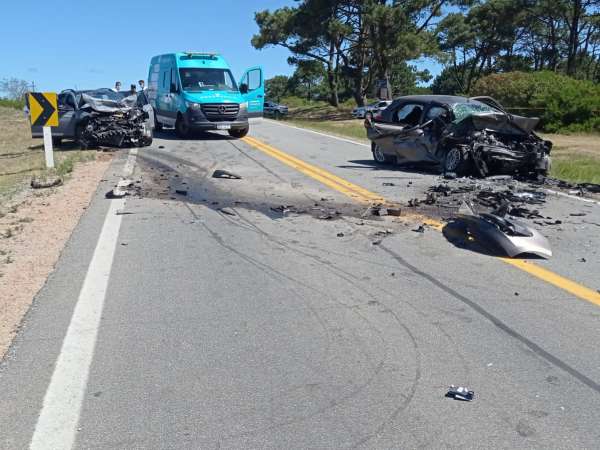 Dos dosis de cocaína rosa fueron ubicadas en uno de los autos que chocaron en la ruta 104