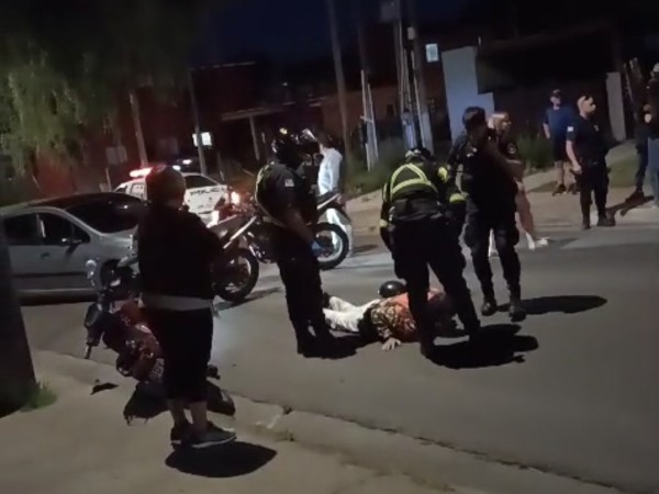 Motociclista sufrió una caída y fue trasladado a un centro de salud en Maldonado