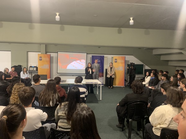 Comenzaron las charlas para jóvenes interesados en formarse como croupiers: hay más de 600 inscriptos