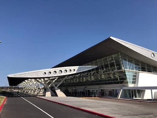 Combustible alto y "efecto Mundial": por qué se desaceleró la aviación privada en Punta del Este este invierno