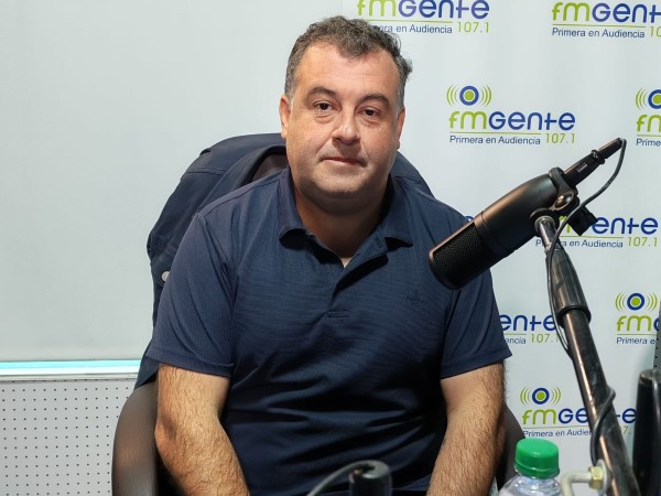 Licenciado en Comunicación explicó cómo usar la IA para comparar precios de supermercados y estudiar con los hijos