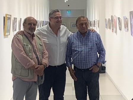 “Dos tipos buenos”: muestra fotográfica recorre la historia de Punta del Este en Punta Shopping
