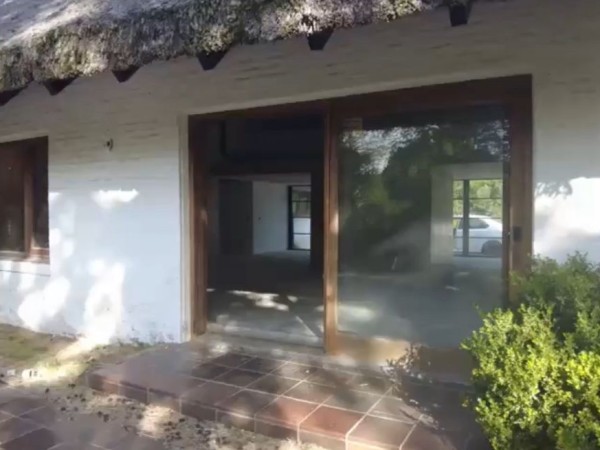 Rematan la mansión del cuñado de “El Mencho” en Punta del Este con una base de 680 mil dólares: cómo es por dentro el inmueble