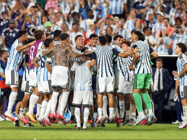 Argentina en otro partido sufrido venció a Suiza en el final del alargue y jugará las semifinales del Mundial ante Inglaterra