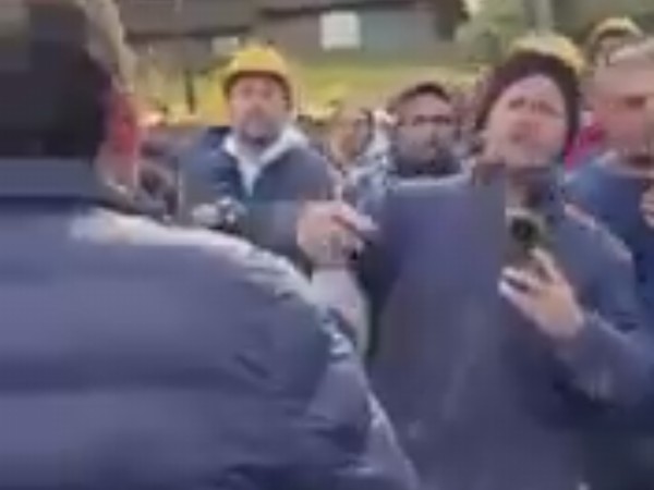 Video viralizado captó un enfrentamiento en Pinares en medio del conflicto de la construcción